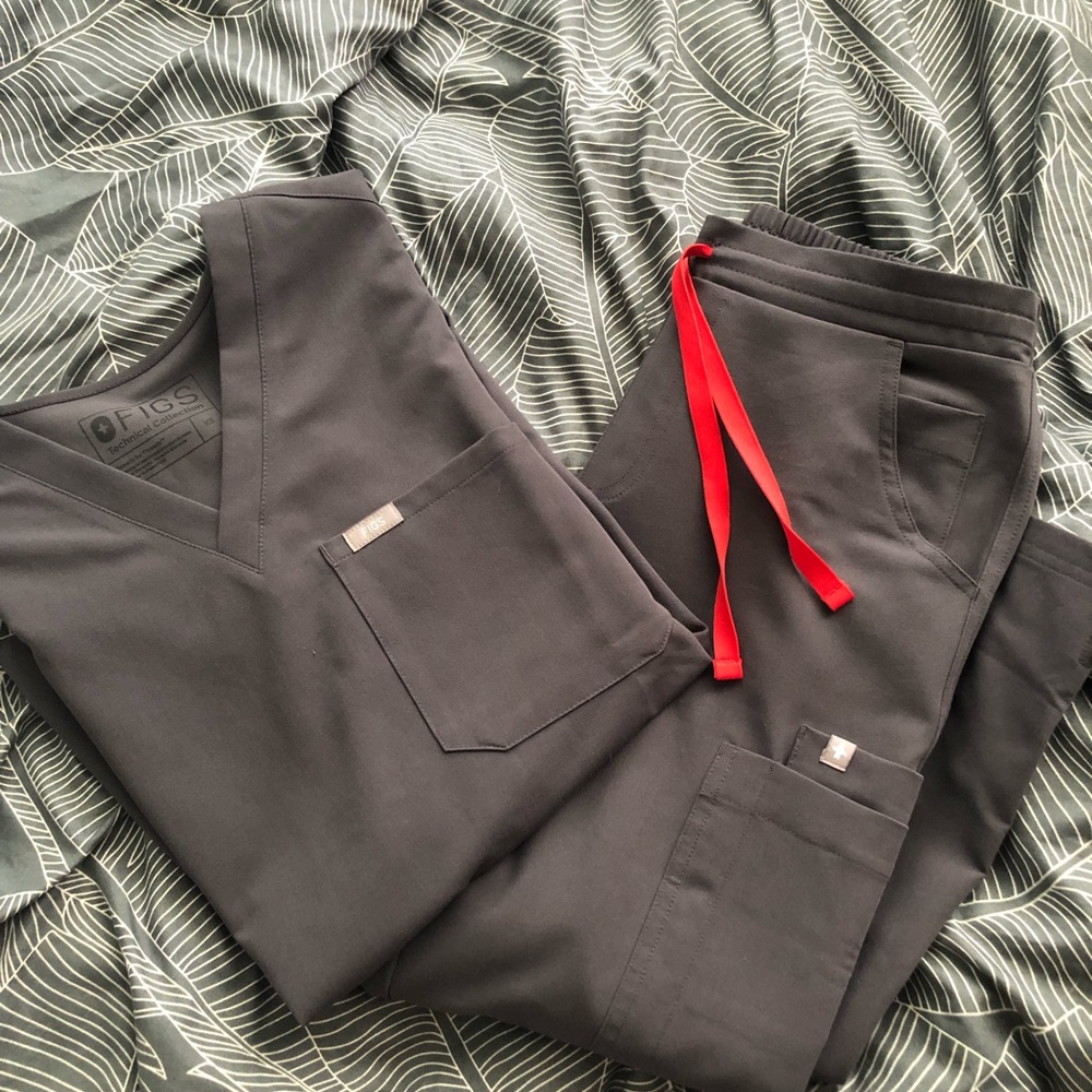 FIGS scrubs set in charcoal